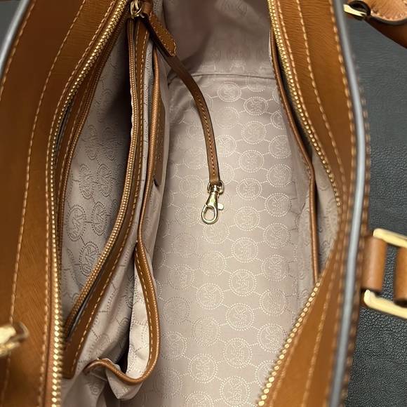 Michael Kors Selma Large Saffiano Leather Satchel - Picture 6 of 16